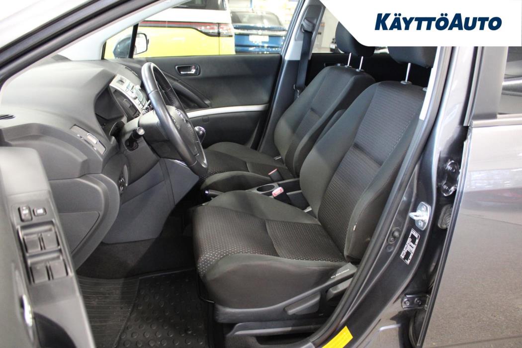 TOYOTA Corolla Verso 2008