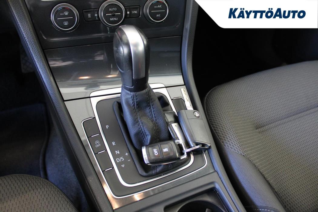 VOLKSWAGEN Golf 2020