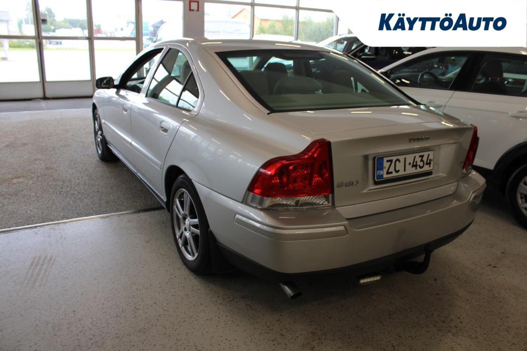 VOLVO S60 2005