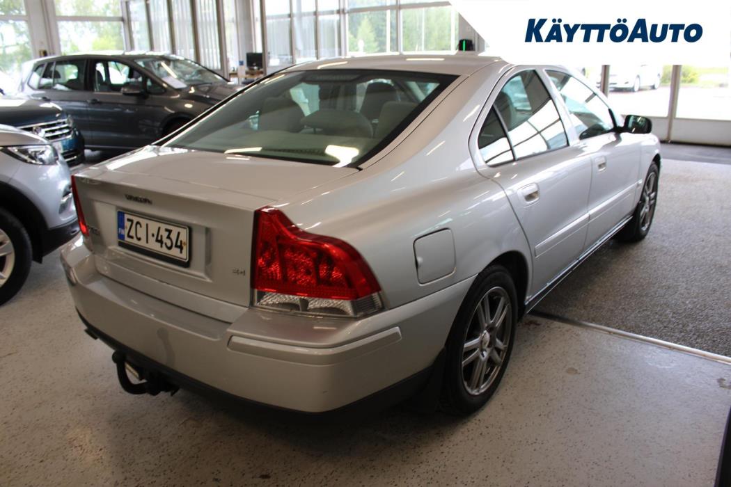 VOLVO S60 2005