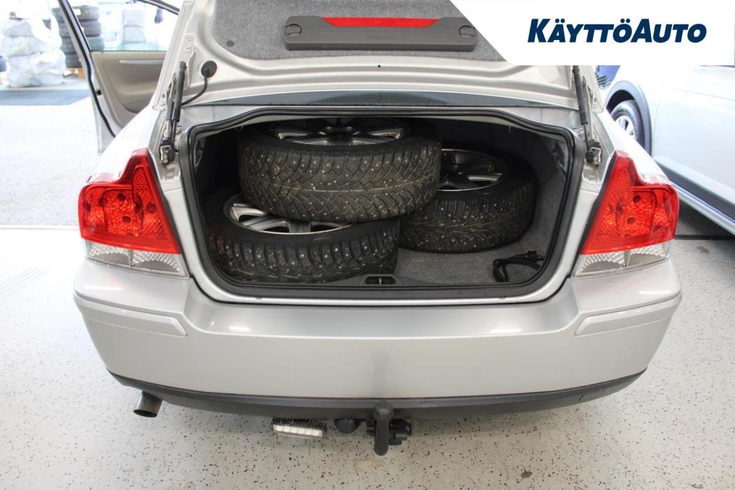 VOLVO S60 2005