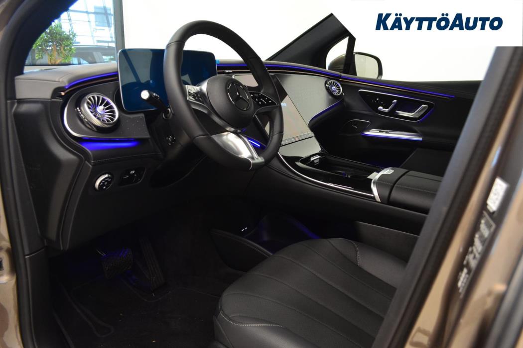 MERCEDES-BENZ EQE 2025