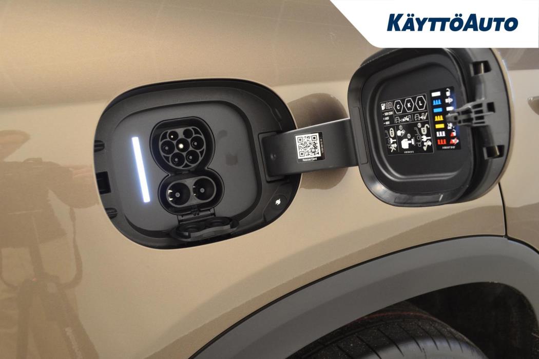 MERCEDES-BENZ EQE 2025