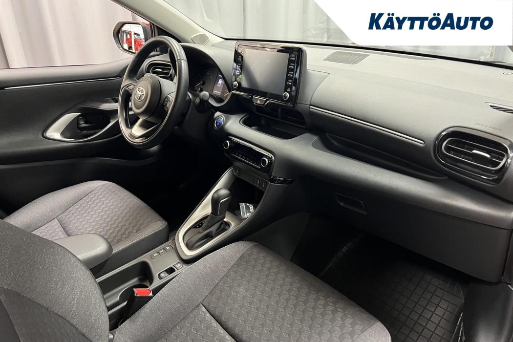 TOYOTA Yaris 2022