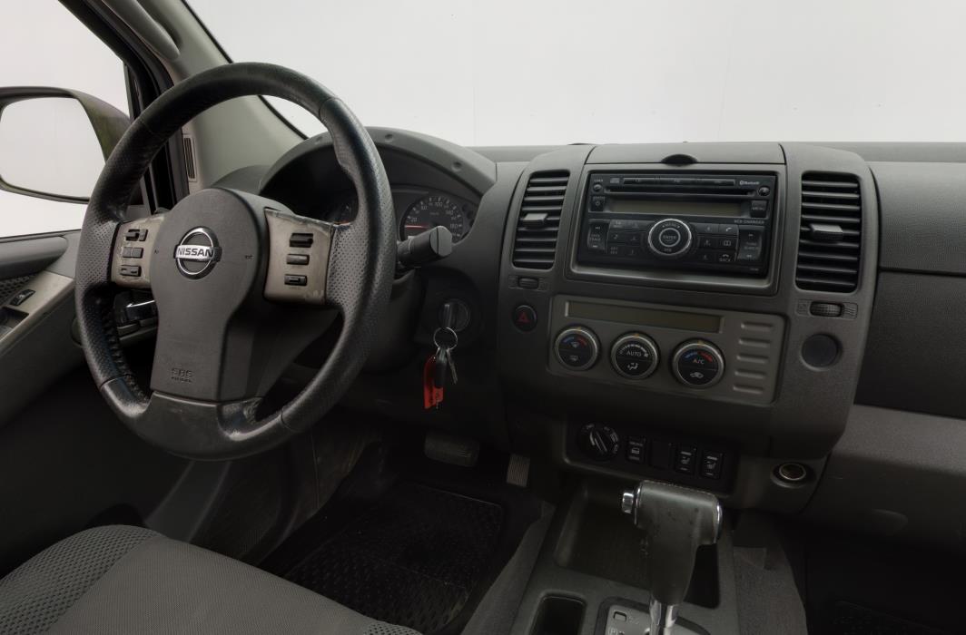 NISSAN NAVARA 2009