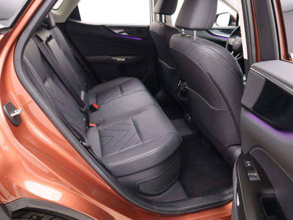 Lexus NX 2024