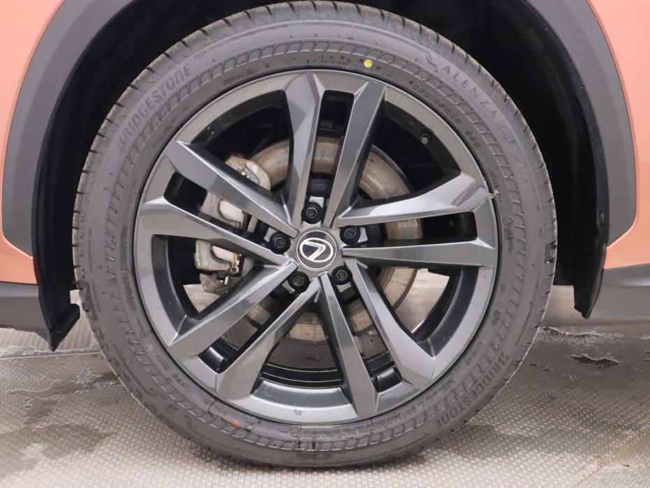 Lexus NX 2024