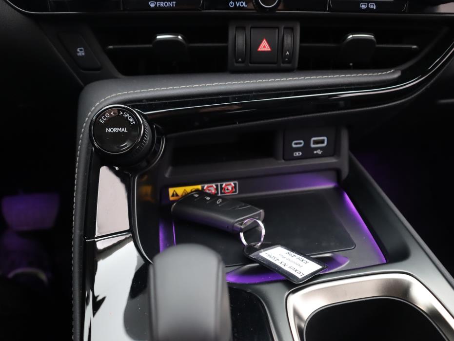 Lexus NX 2024