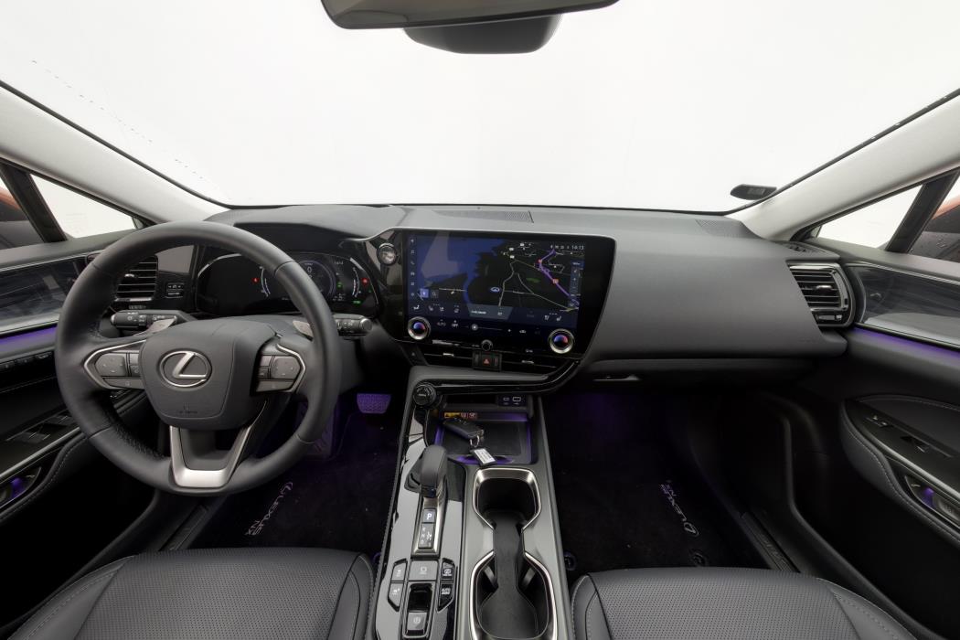 Lexus NX 2024