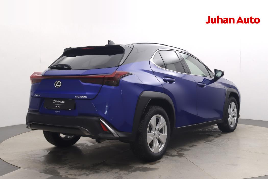 Lexus UX 2024