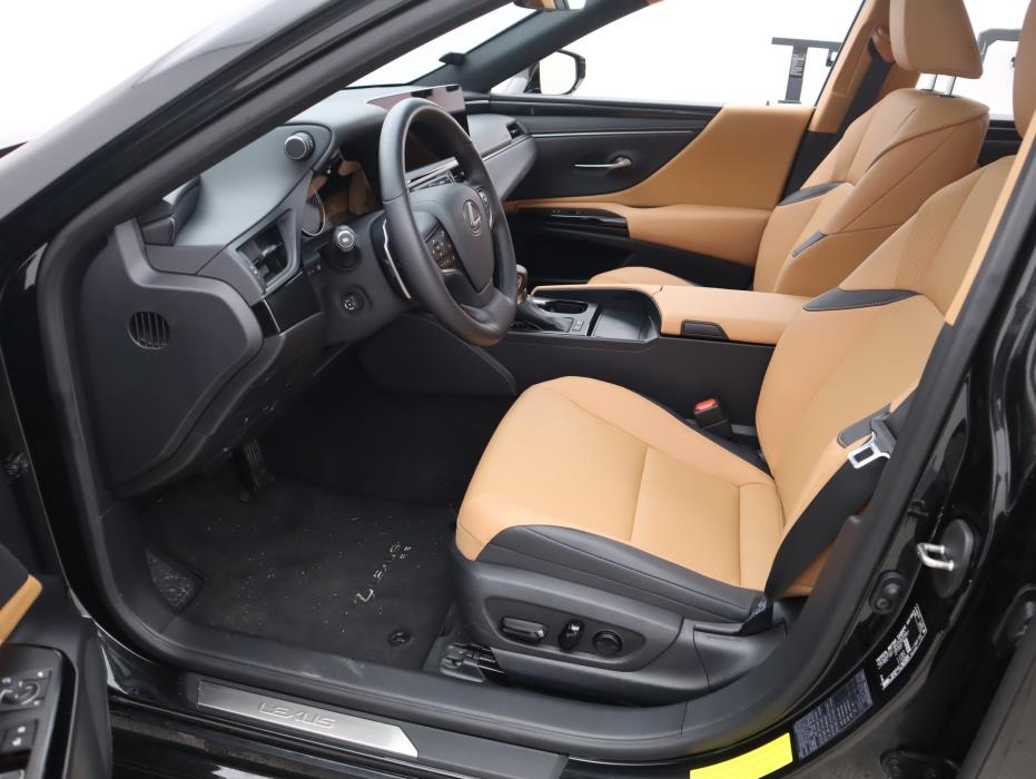 LEXUS ES 2024