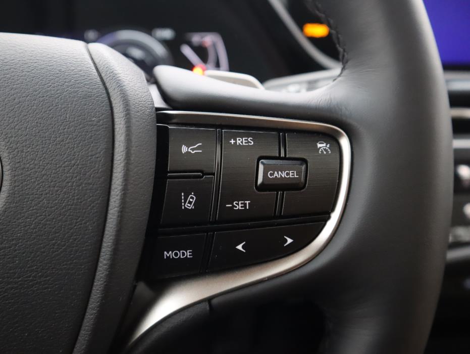 LEXUS ES 2024