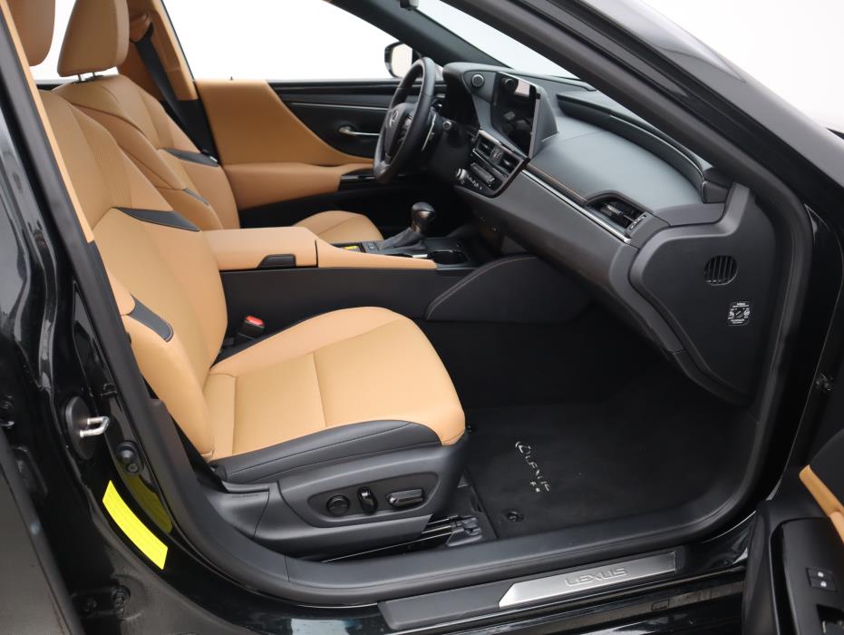 LEXUS ES 2024