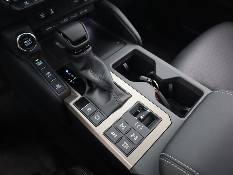 TOYOTA Land Cruiser 2024
