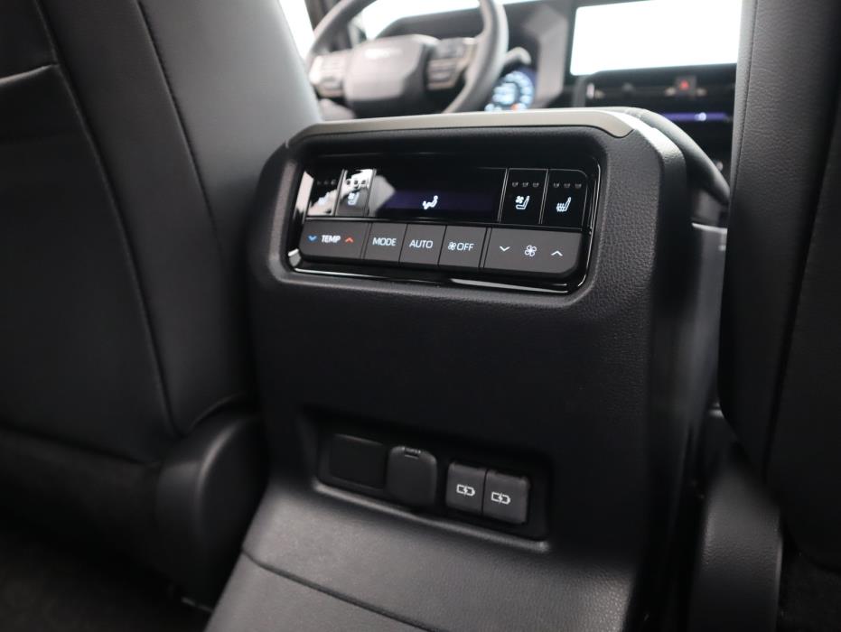 TOYOTA Land Cruiser 2024