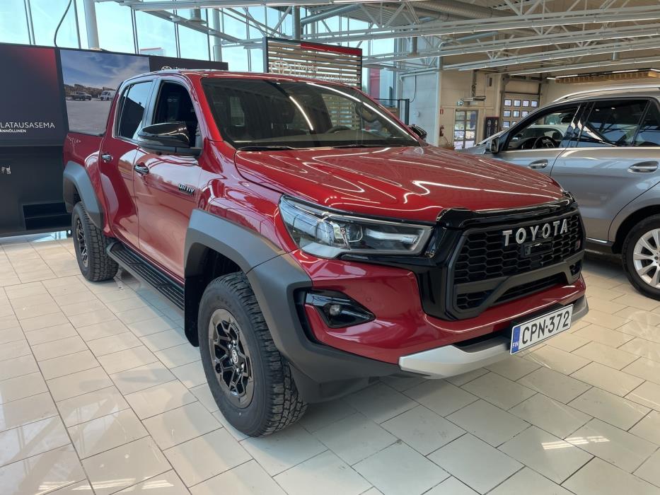TOYOTA Hilux 2024