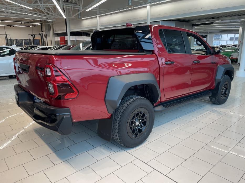TOYOTA Hilux 2024