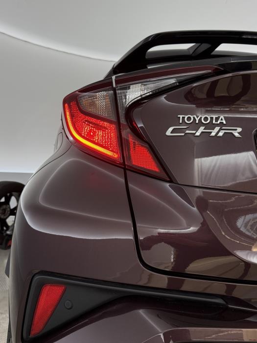 TOYOTA C-HR 2023