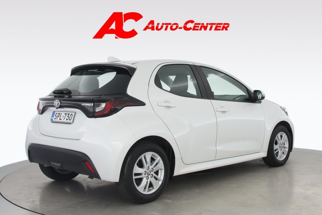 TOYOTA Yaris 2023