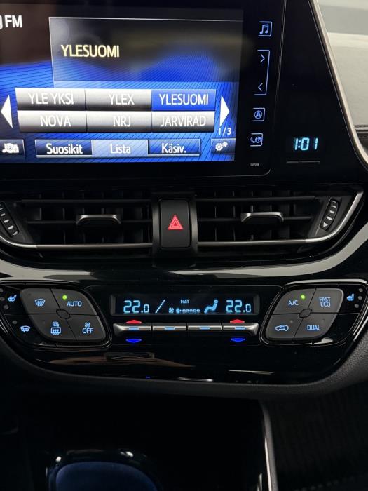 TOYOTA C-HR 2017