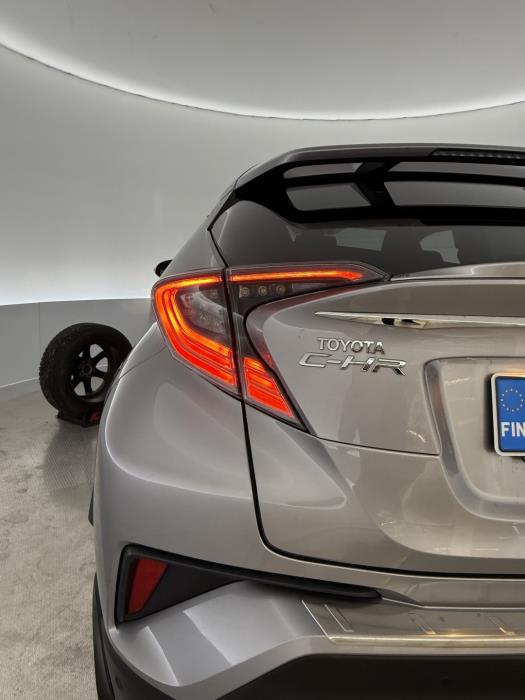 TOYOTA C-HR 2017