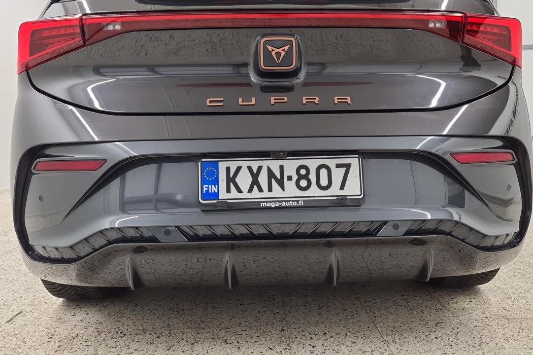 CUPRA Born 2023