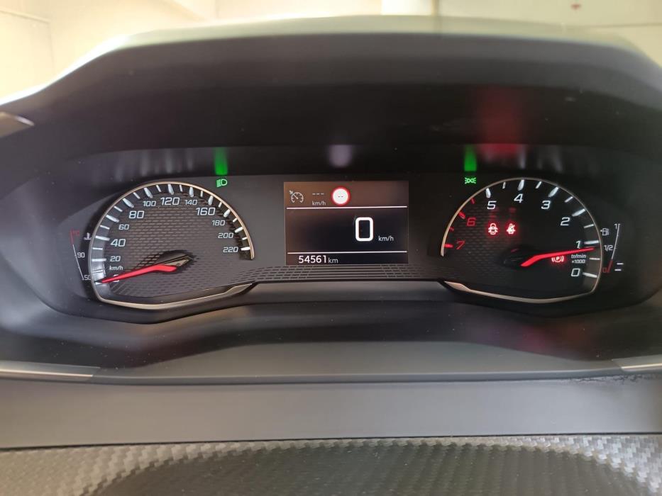PEUGEOT 2008 2021