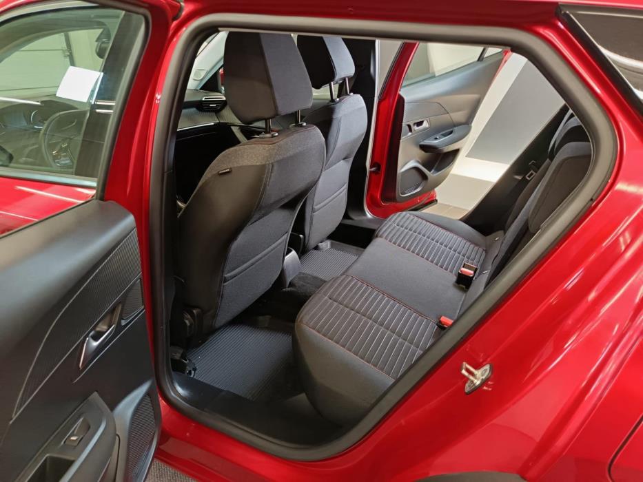 PEUGEOT 2008 2021