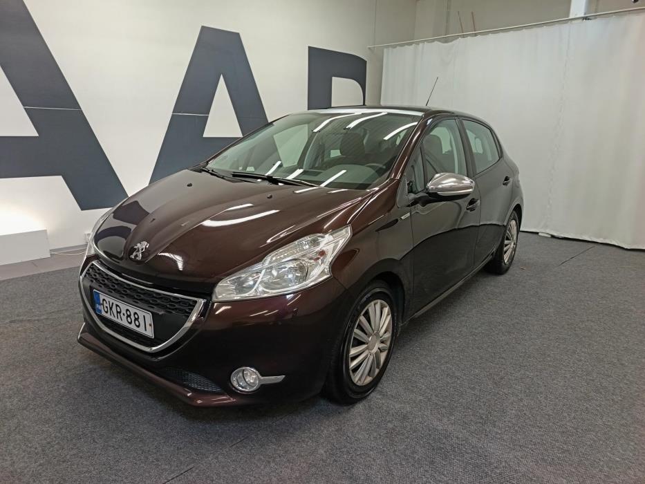 PEUGEOT 208 2013