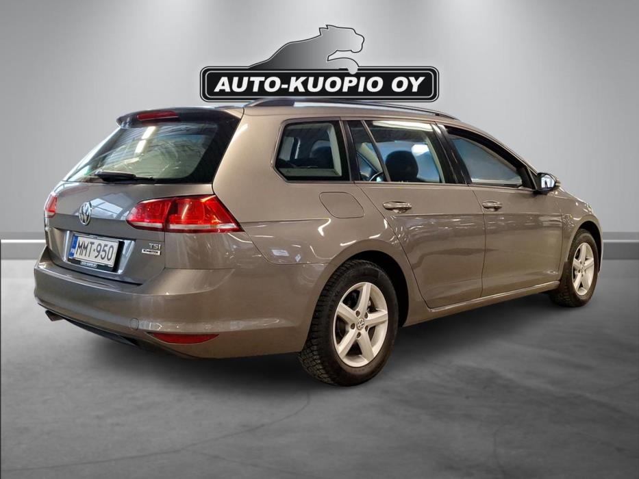 VOLKSWAGEN Golf 2016