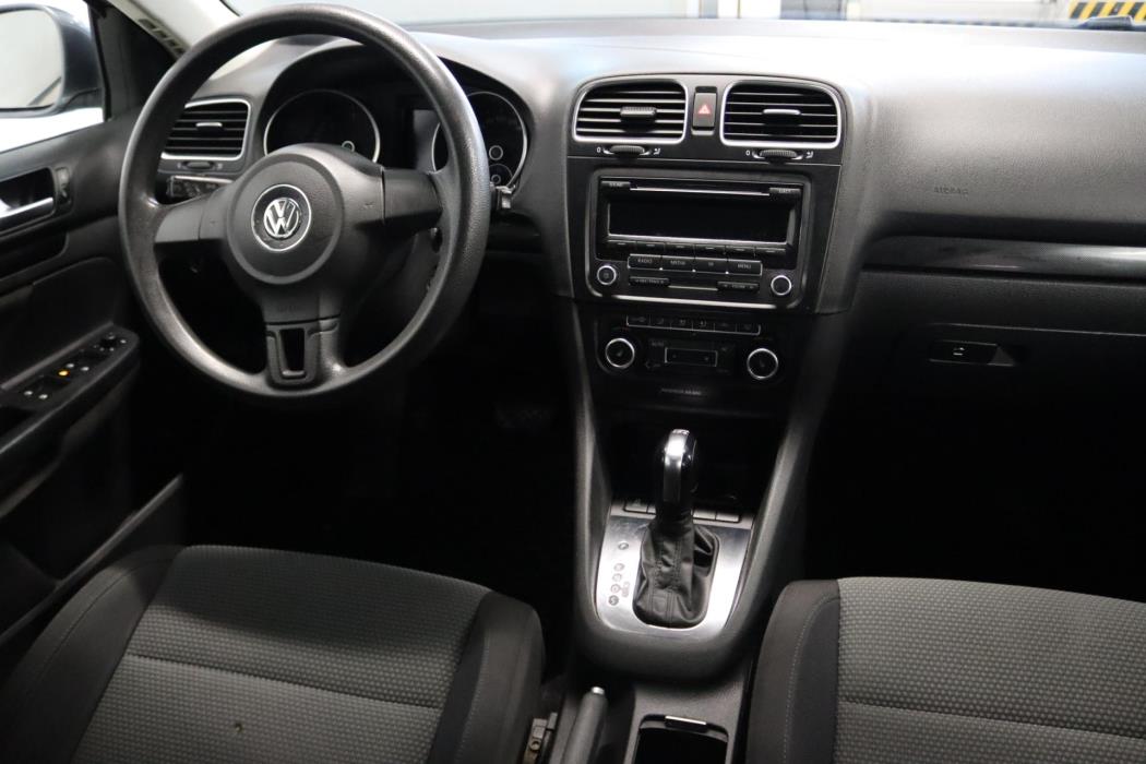 VOLKSWAGEN Golf 2012