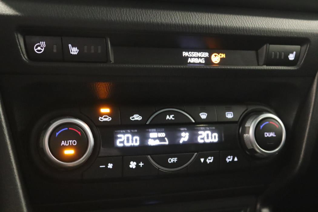 MAZDA 3 2018