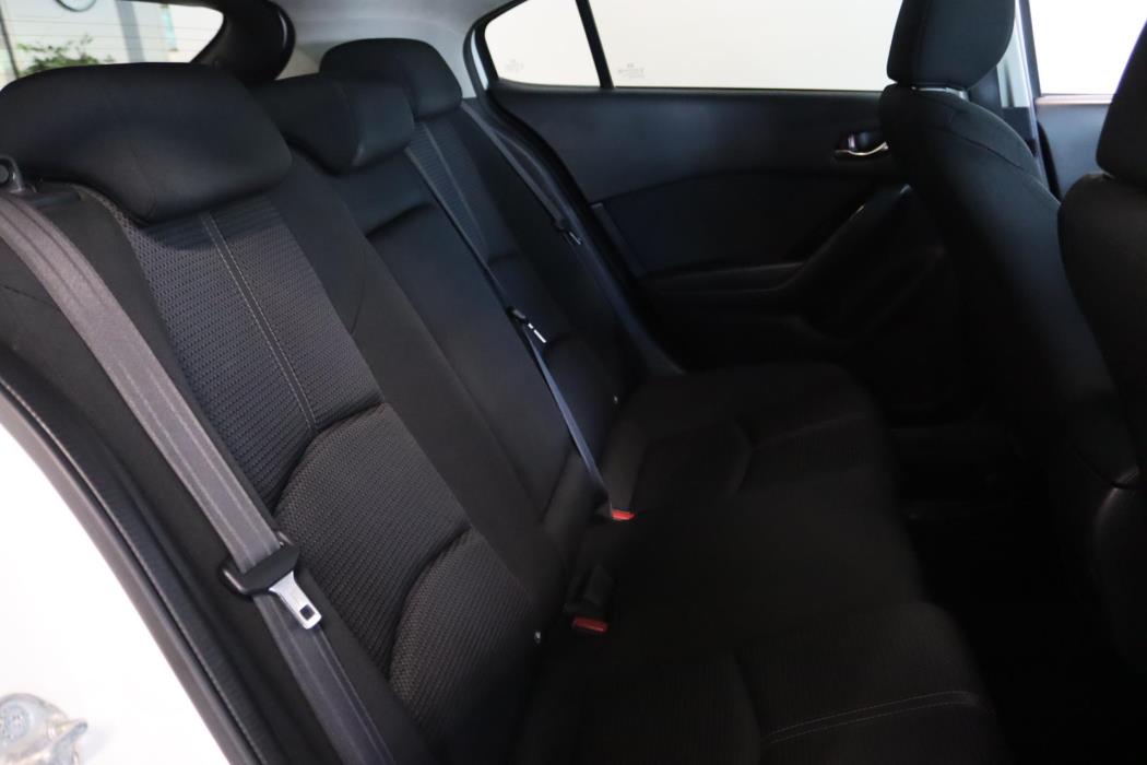 MAZDA 3 2018