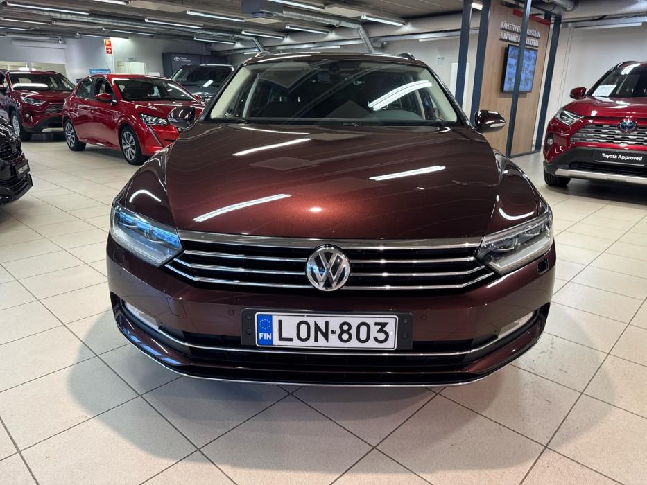 VOLKSWAGEN Passat 2018