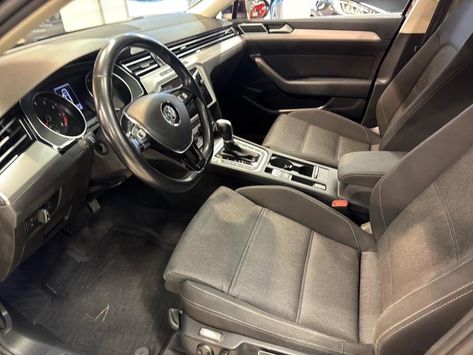 VOLKSWAGEN Passat 2018
