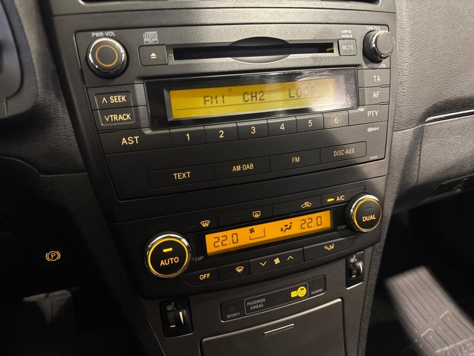 TOYOTA Avensis 2010