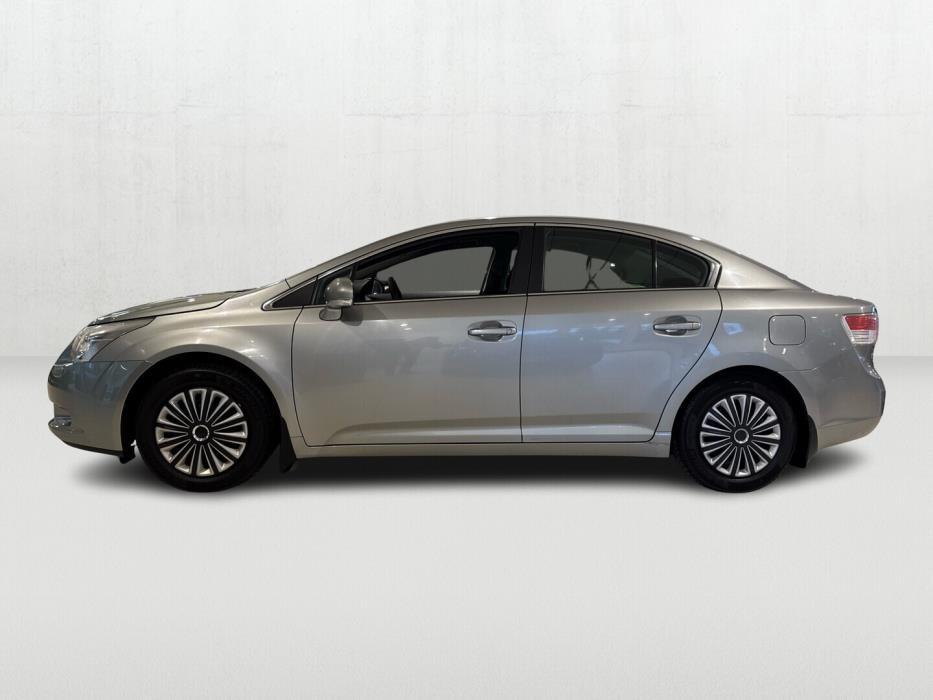 TOYOTA Avensis 2010