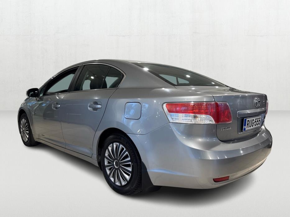 TOYOTA Avensis 2010