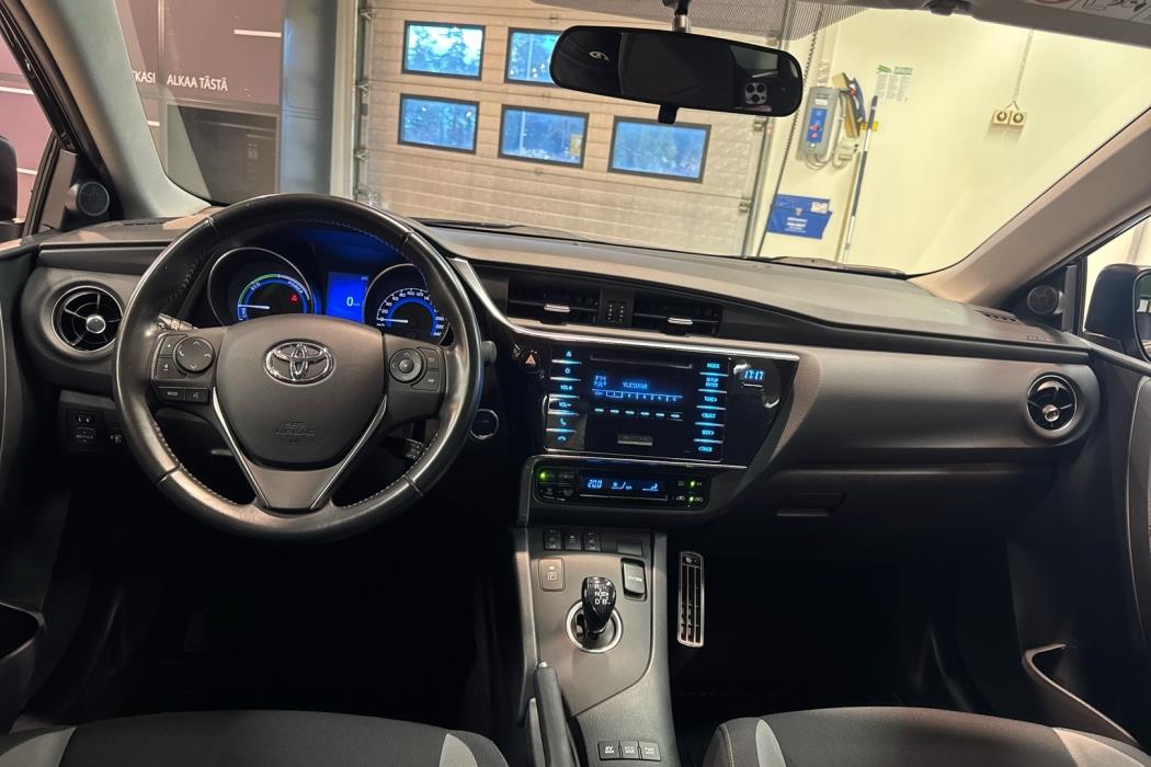 TOYOTA Auris 2018