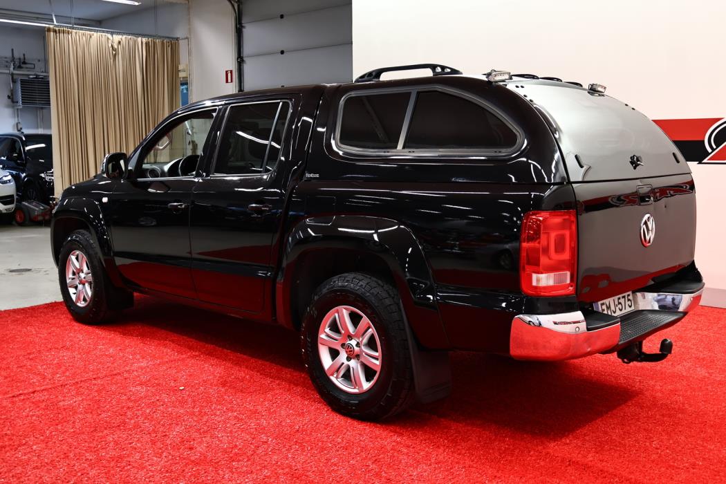 VOLKSWAGEN Amarok 2013