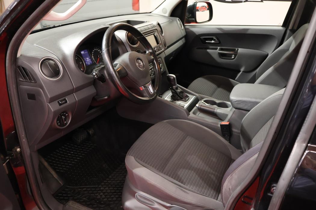 VOLKSWAGEN Amarok 2013