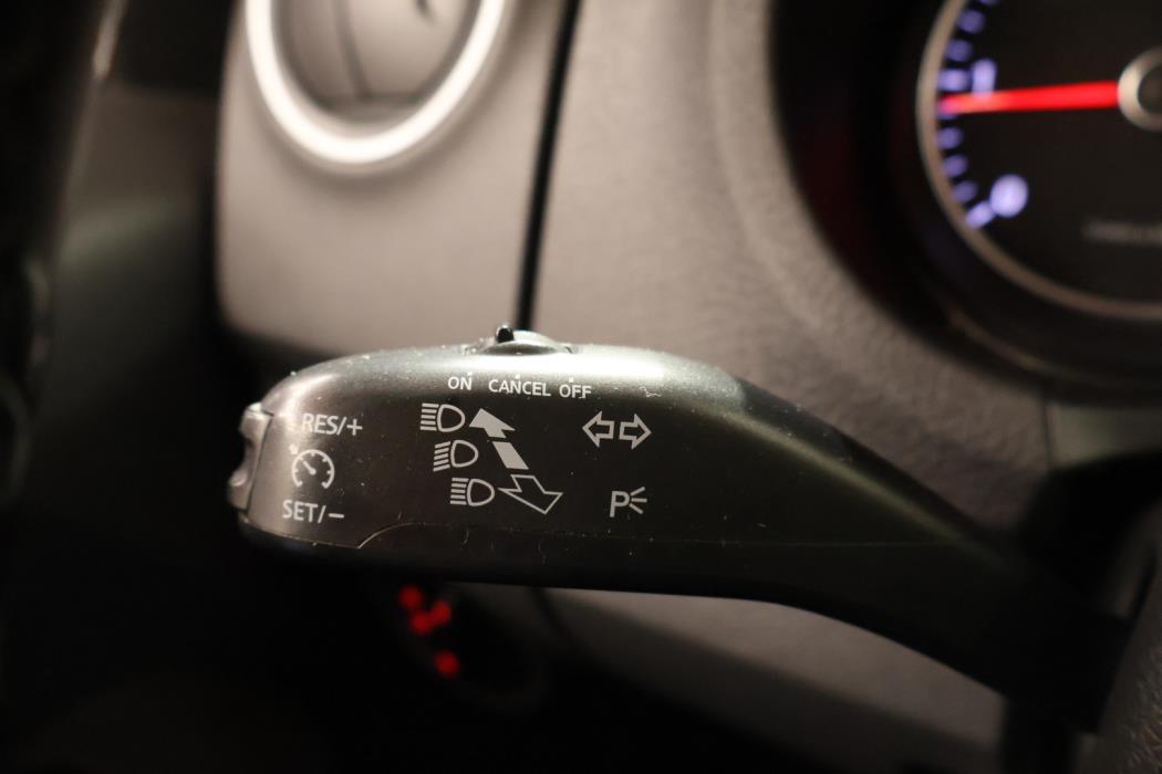 VOLKSWAGEN Amarok 2013