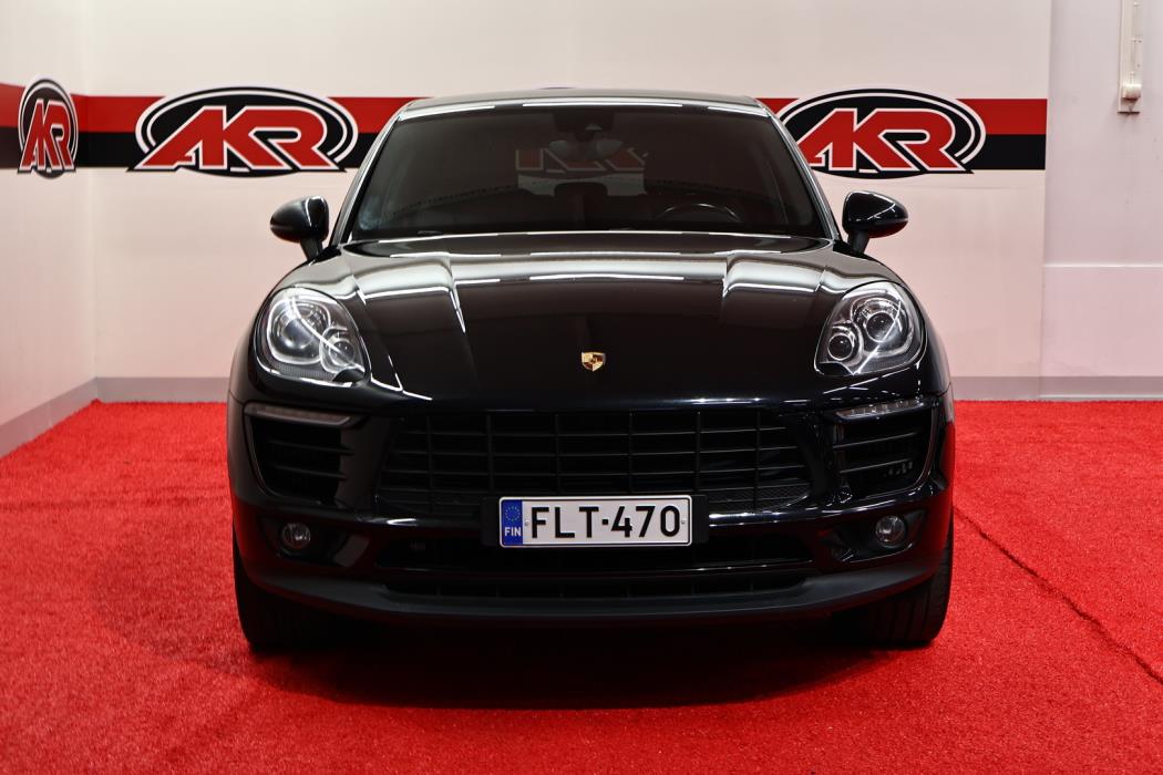 PORSCHE Macan 2015