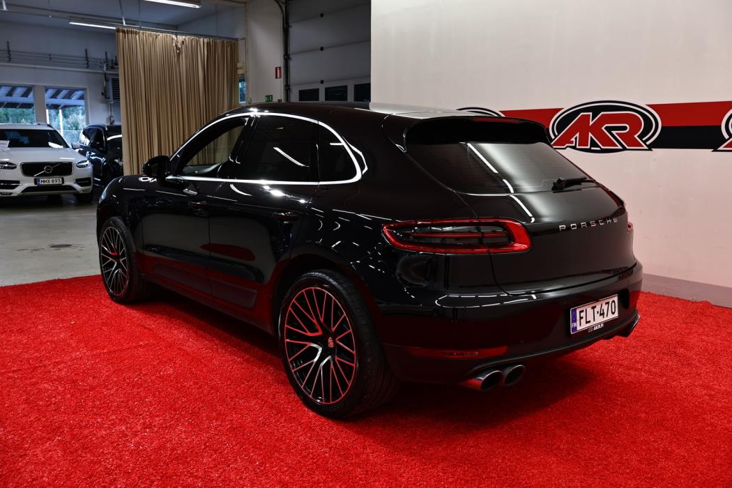 PORSCHE Macan 2015