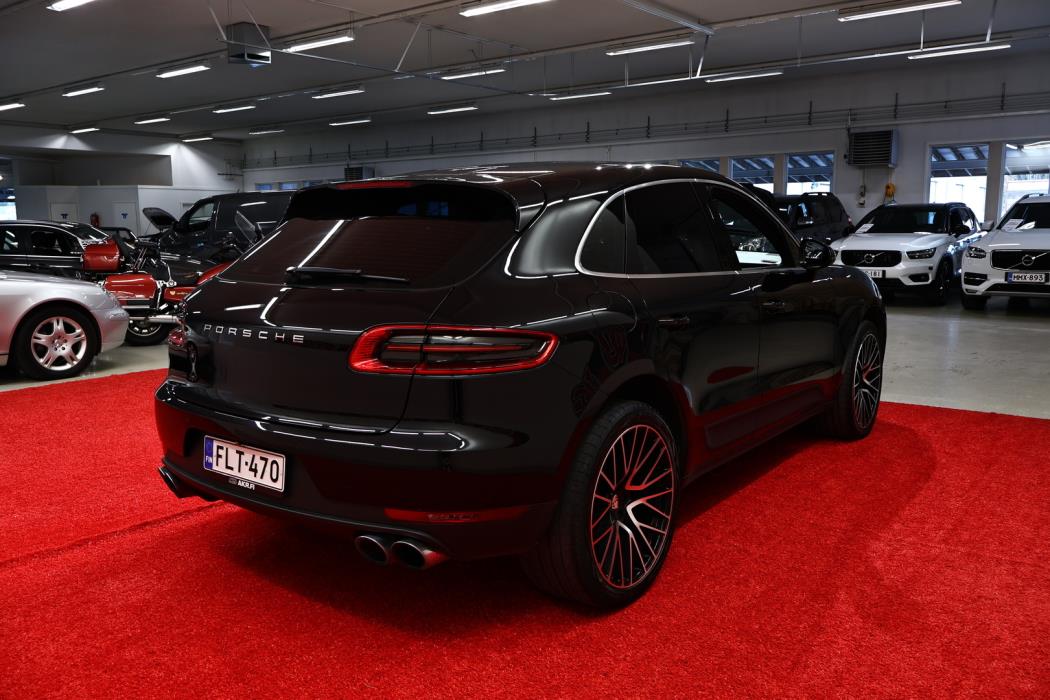 PORSCHE Macan 2015