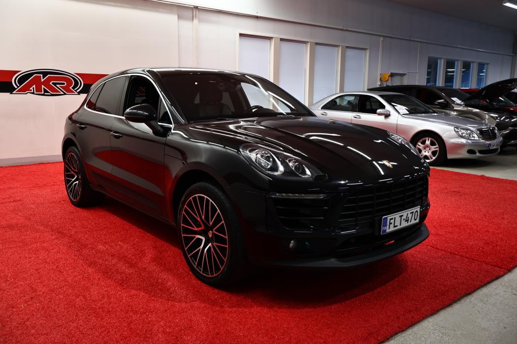 PORSCHE Macan 2015