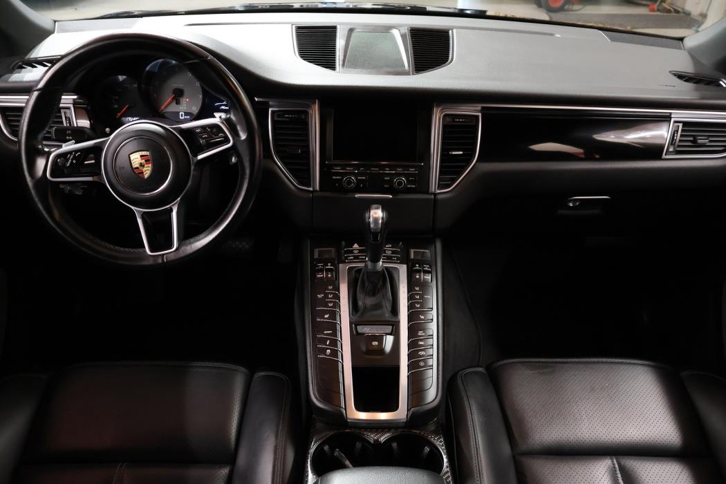 PORSCHE Macan 2015