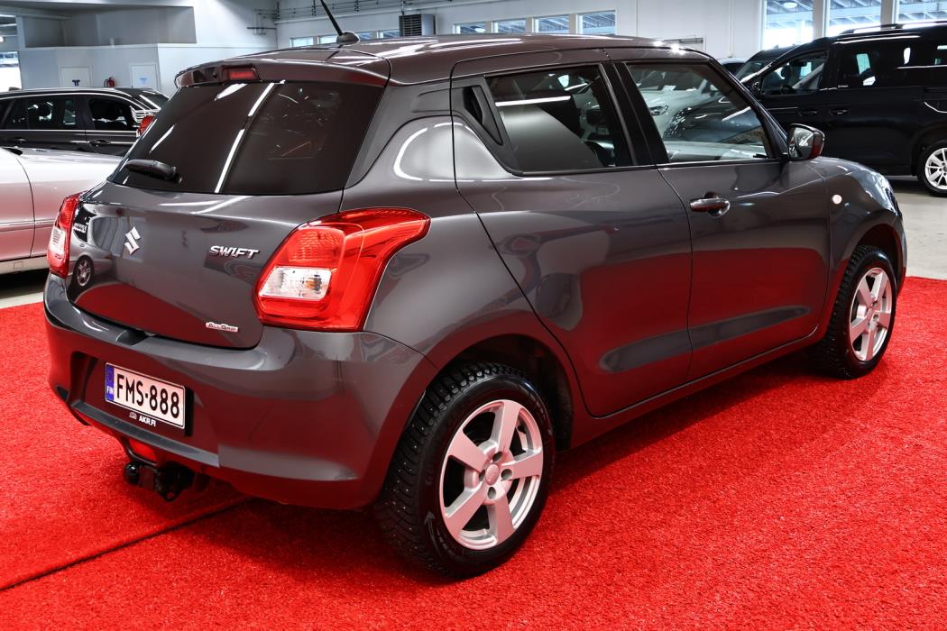 SUZUKI Swift 2017