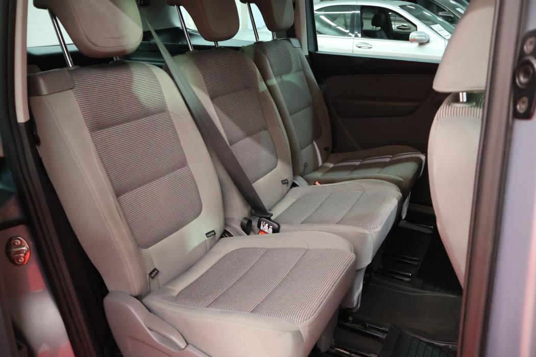 VOLKSWAGEN Sharan 2010