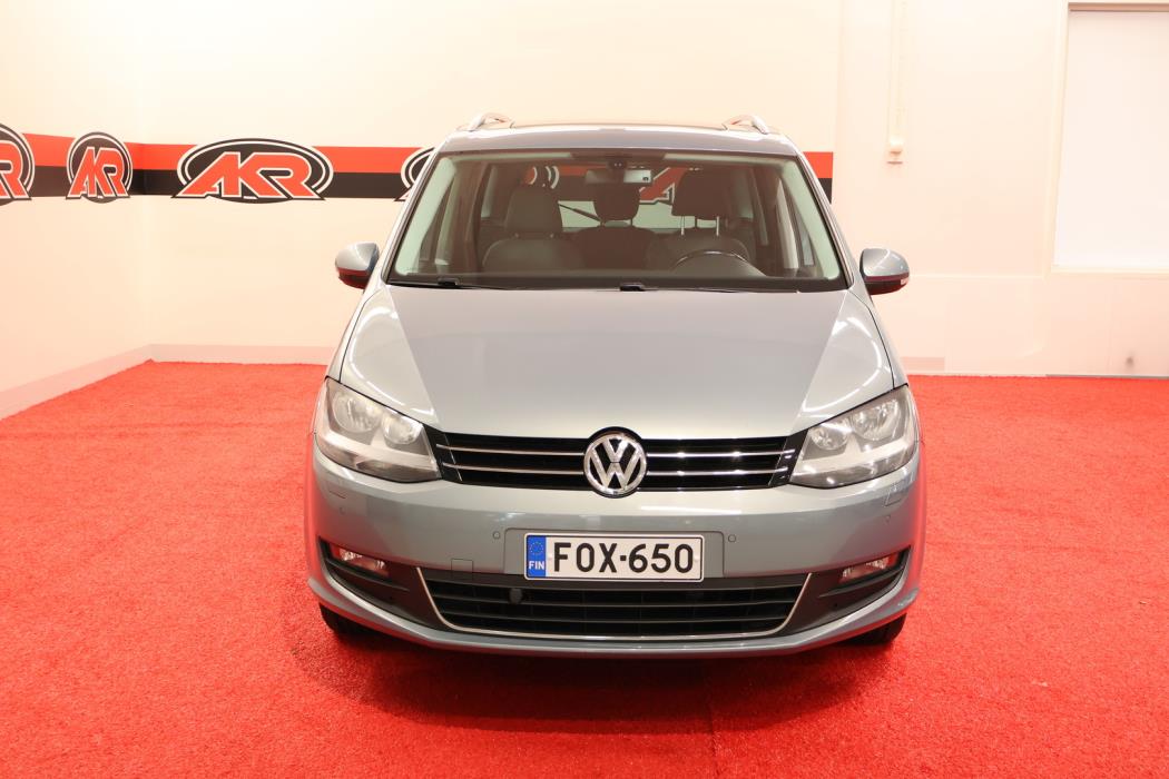 VOLKSWAGEN Sharan 2010